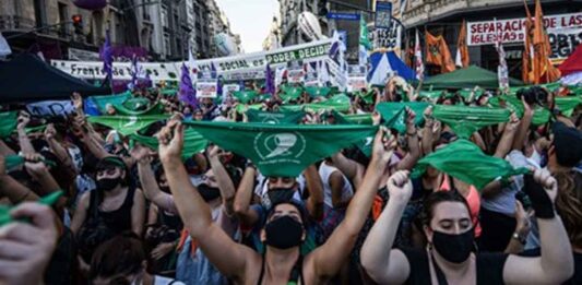 Senado de Argentina aprueba proyecto de ley que legaliza el aborto