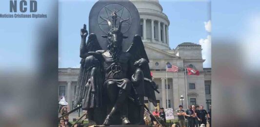 Templo satánico construyó una estatua del diablo